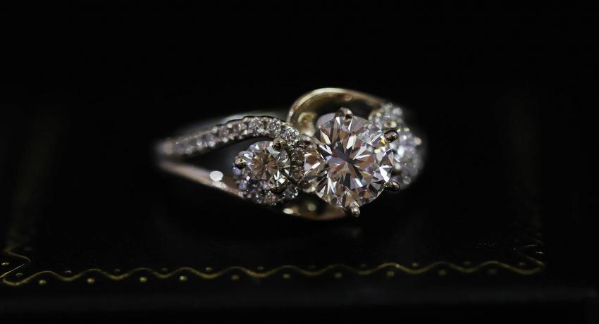 Wedding & Engagement Rings