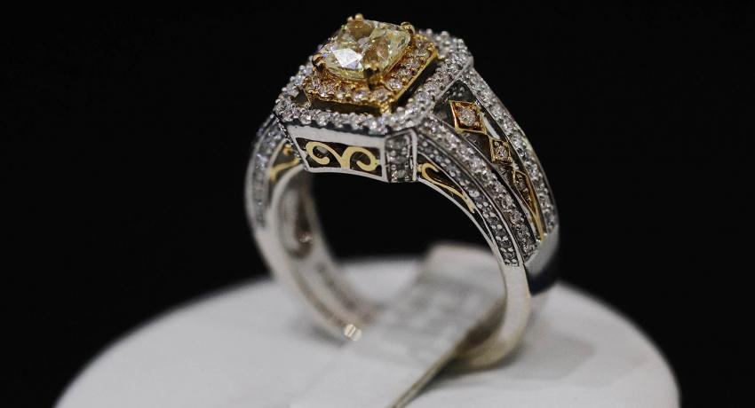 C & R Diamond Jewelers