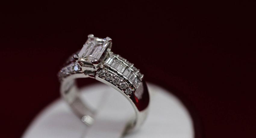 Wedding & Engagement Rings