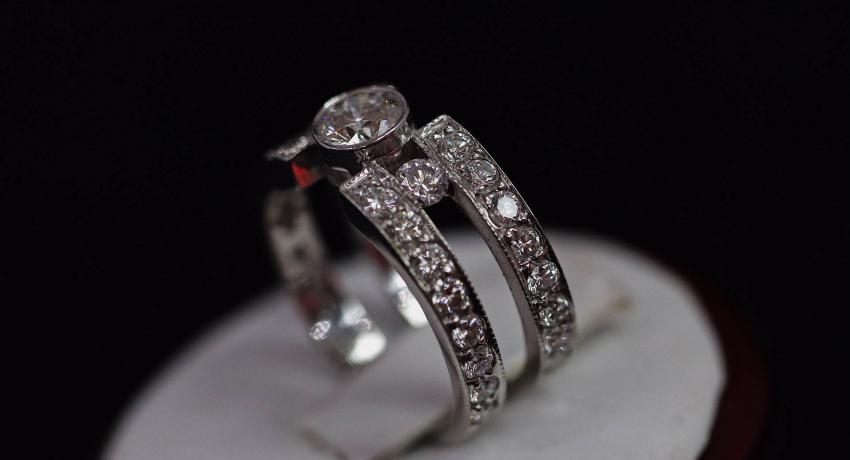 C & R Diamond Jewelers